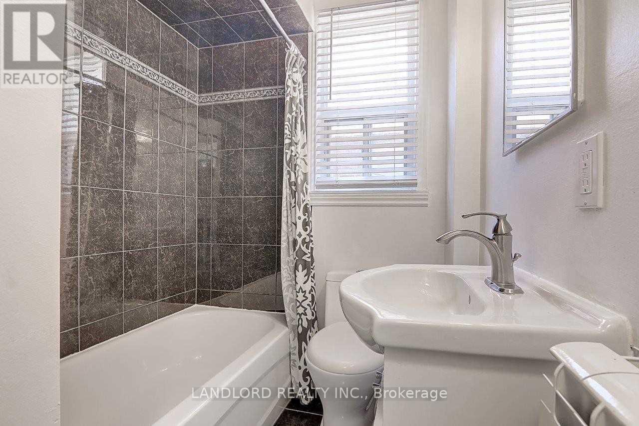 Main Fl - 79 O'connor Drive, Toronto, Ontario  M4K 2K4 - Photo 17 - E13007290