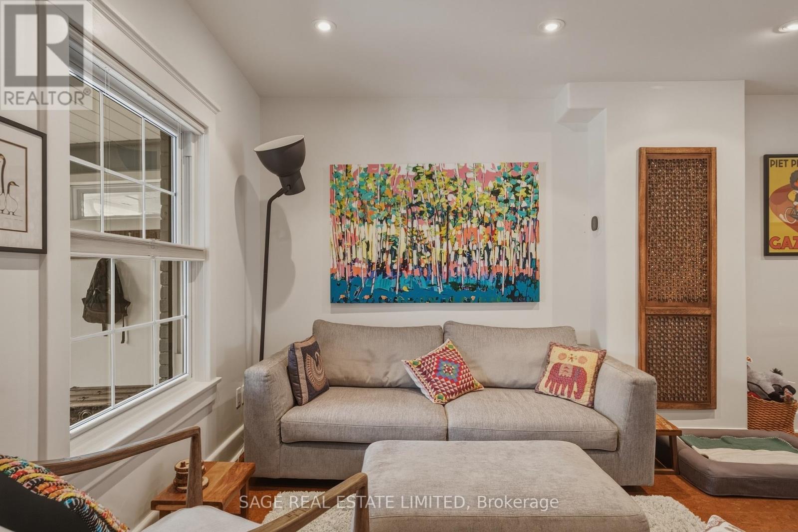 14 Newman Avenue, Toronto, Ontario  M4C 5A4 - Photo 12 - E13007310