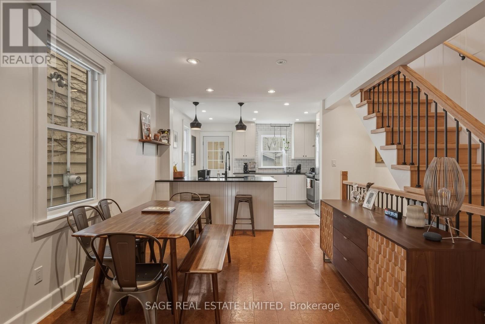 14 Newman Avenue, Toronto, Ontario  M4C 5A4 - Photo 2 - E13007310