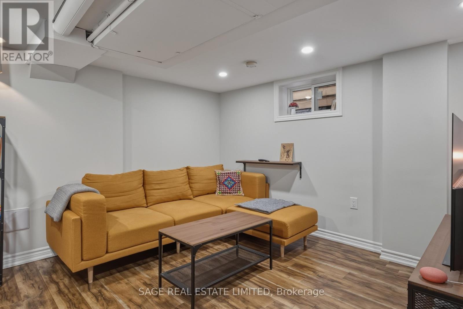 14 Newman Avenue, Toronto, Ontario  M4C 5A4 - Photo 23 - E13007310