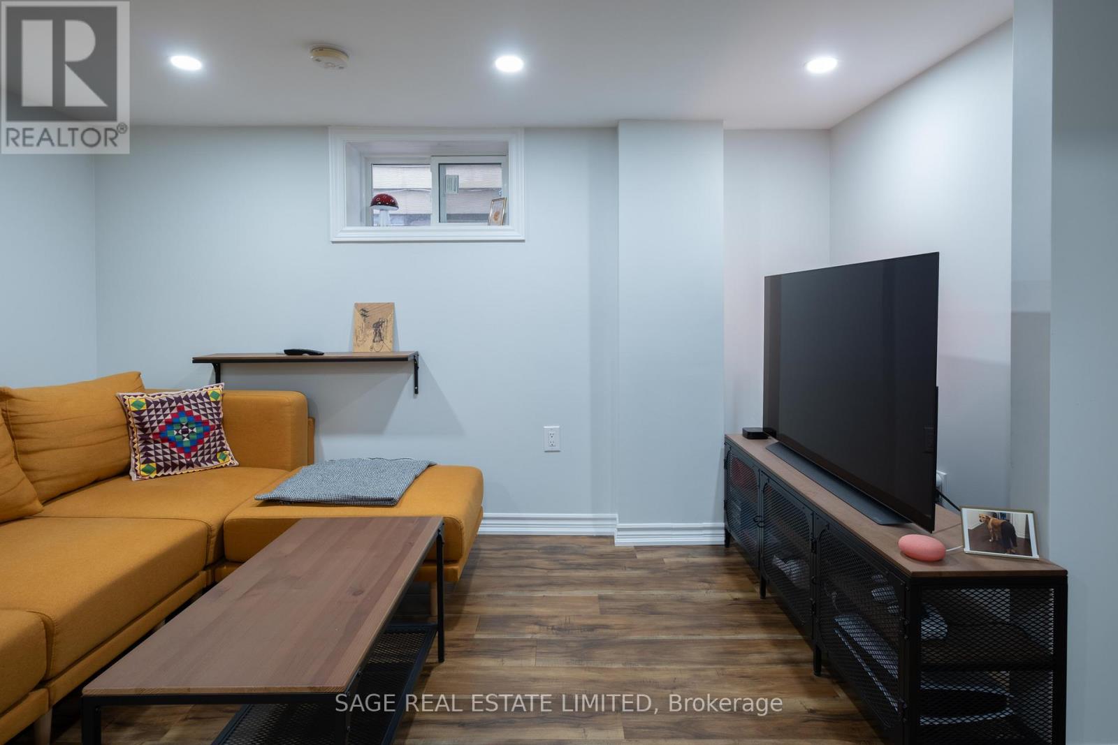 14 Newman Avenue, Toronto, Ontario  M4C 5A4 - Photo 25 - E13007310