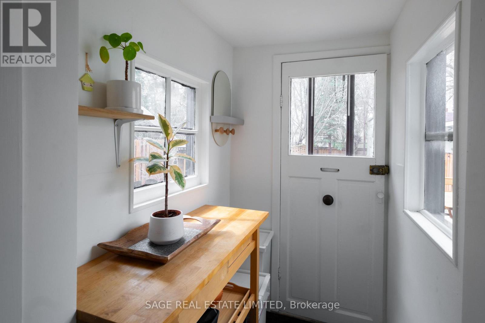 14 Newman Avenue, Toronto, Ontario  M4C 5A4 - Photo 33 - E13007310