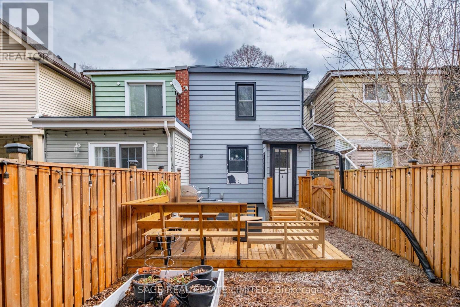 14 Newman Avenue, Toronto, Ontario  M4C 5A4 - Photo 37 - E13007310