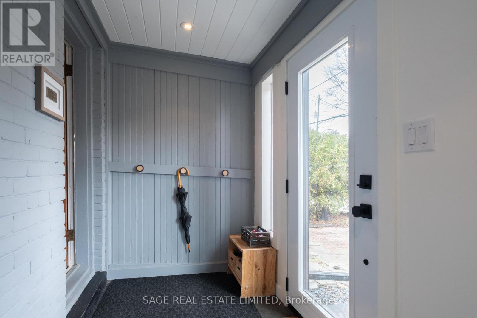 14 Newman Avenue, Toronto, Ontario  M4C 5A4 - Photo 39 - E13007310