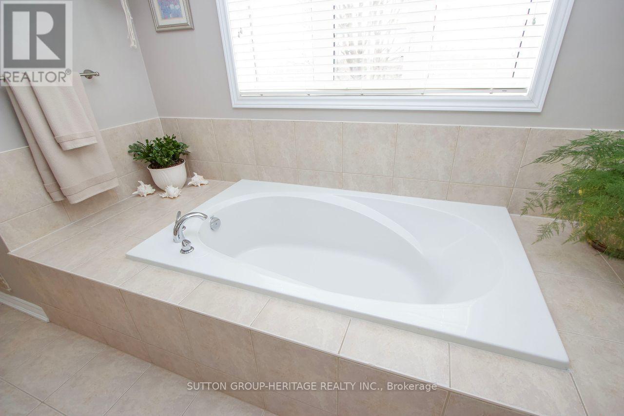 62 Abbyview Drive, Whitby, Ontario  L1P 0A5 - Photo 32 - E13007404