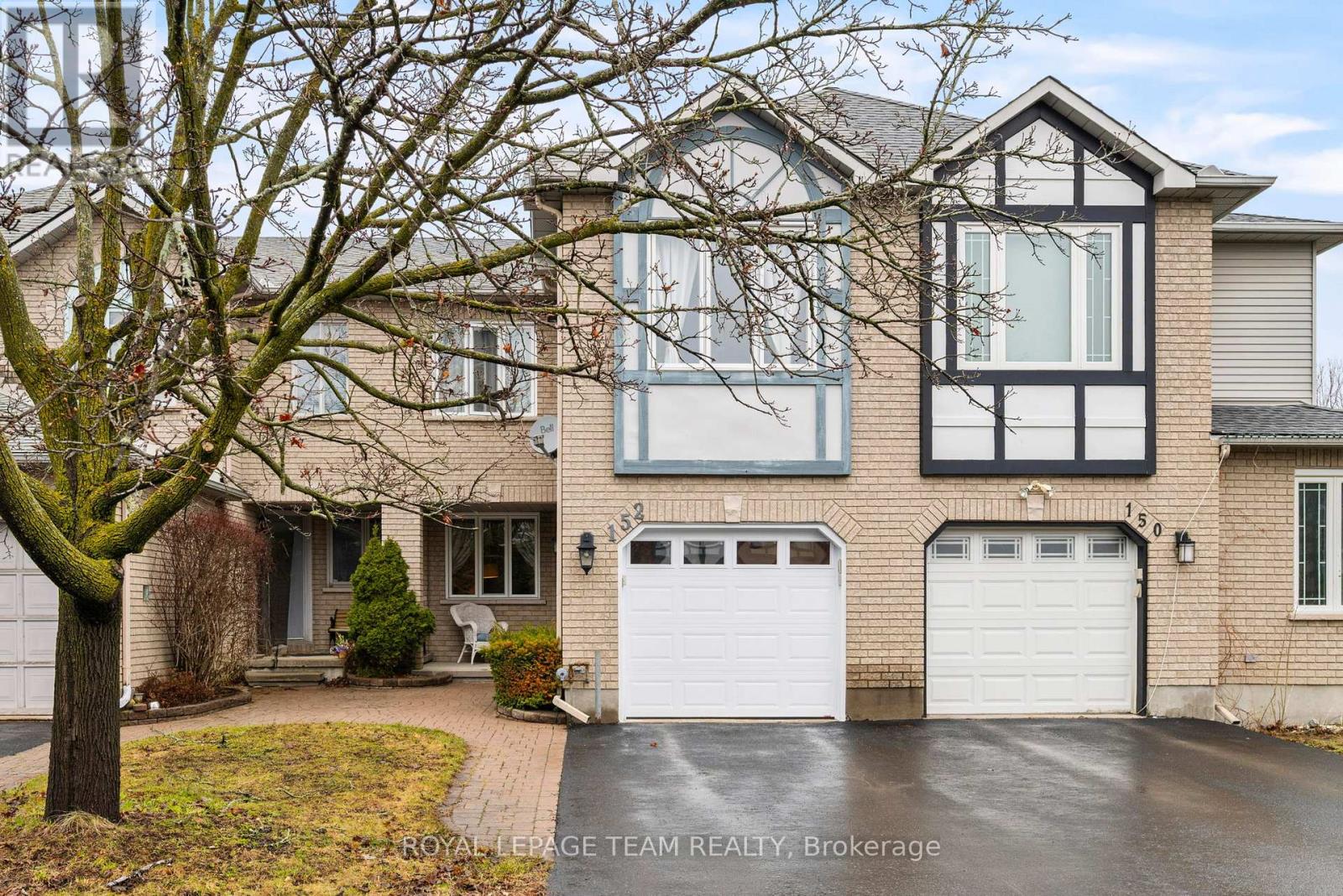 152 HUNTERSWOOD CRESCENT, Ottawa, Ontario