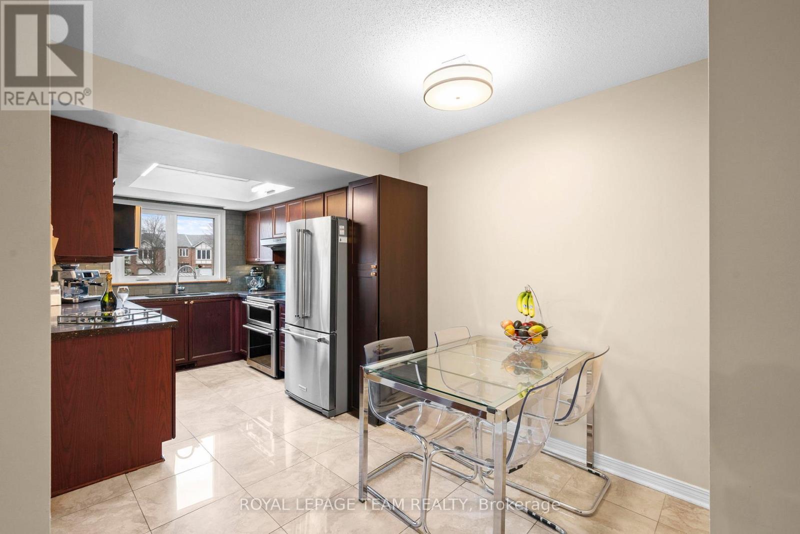 152 Hunterswood Crescent, Ottawa, Ontario  K1G 5W1 - Photo 12 - X13007396