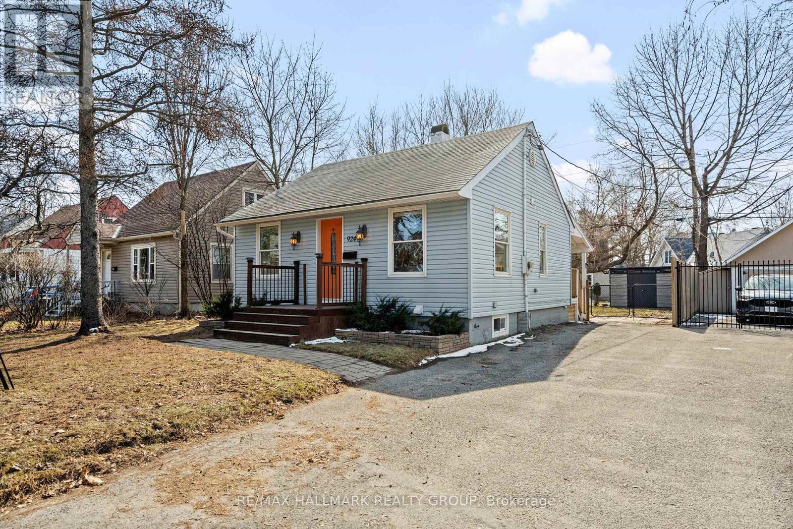 924 Fisher Avenue, Ottawa, Ontario  K1Z 6P4 - Photo 3 - X13007444