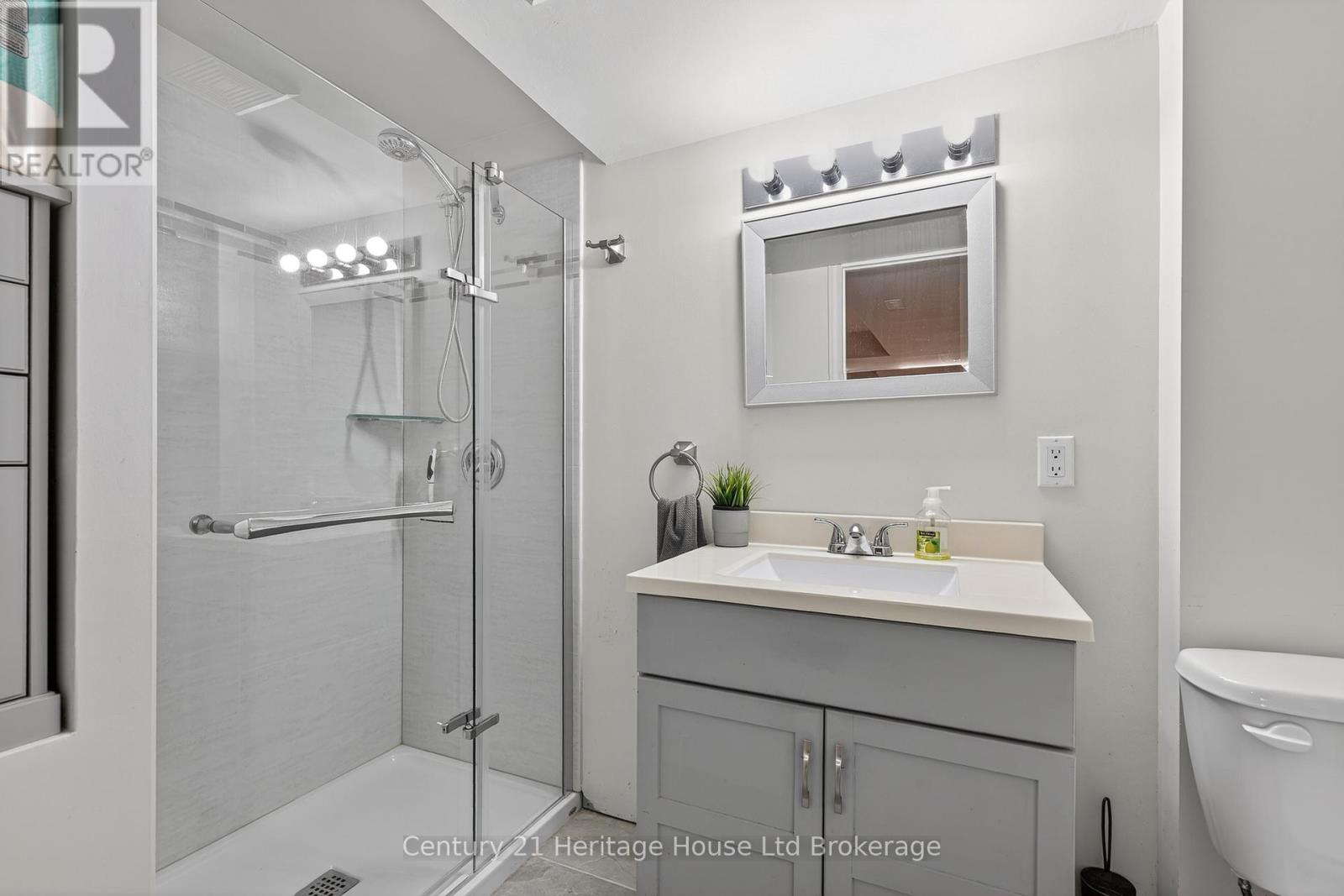 228 Palmer Lane, Woodstock, Ontario  N4T 0G5 - Photo 23 - X13007292