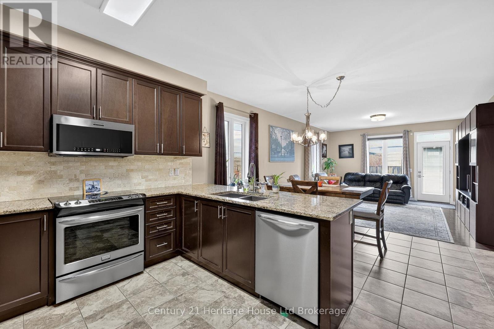 228 Palmer Lane, Woodstock, Ontario  N4T 0G5 - Photo 8 - X13007292