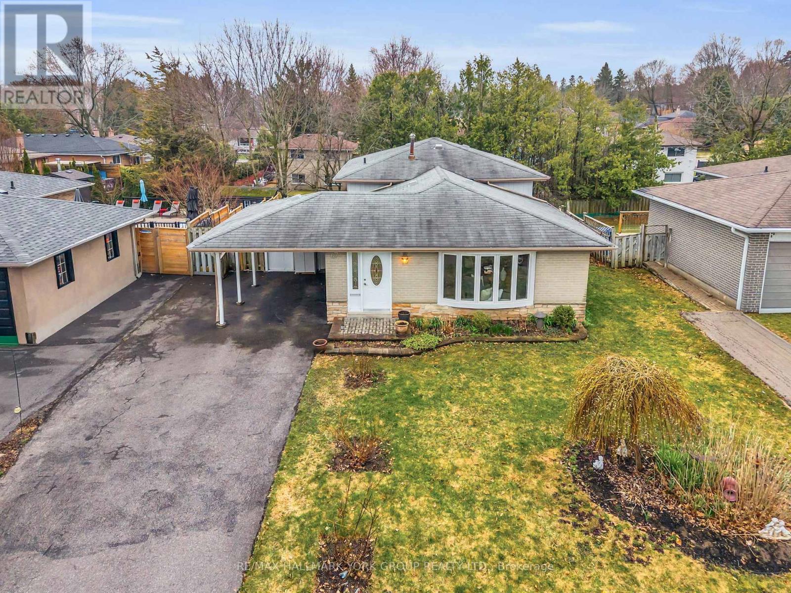 67 Devins Drive, Aurora, Ontario  L4G 2Z5 - Photo 3 - N13007338