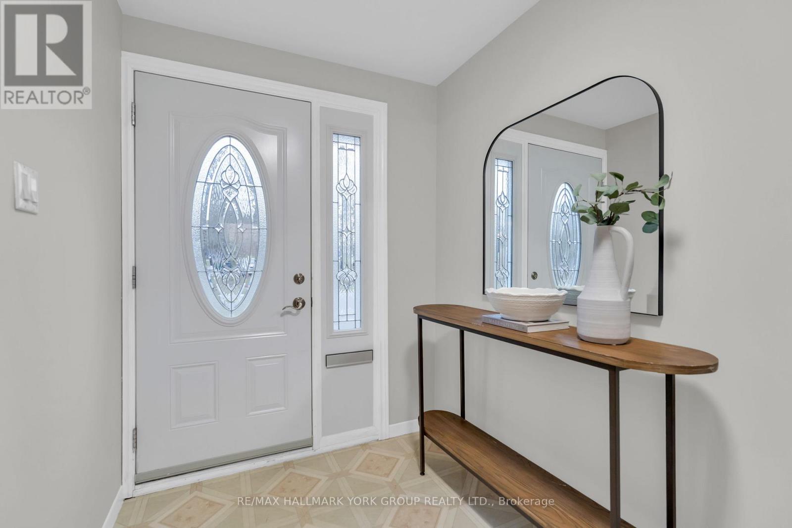 67 Devins Drive, Aurora, Ontario  L4G 2Z5 - Photo 5 - N13007338