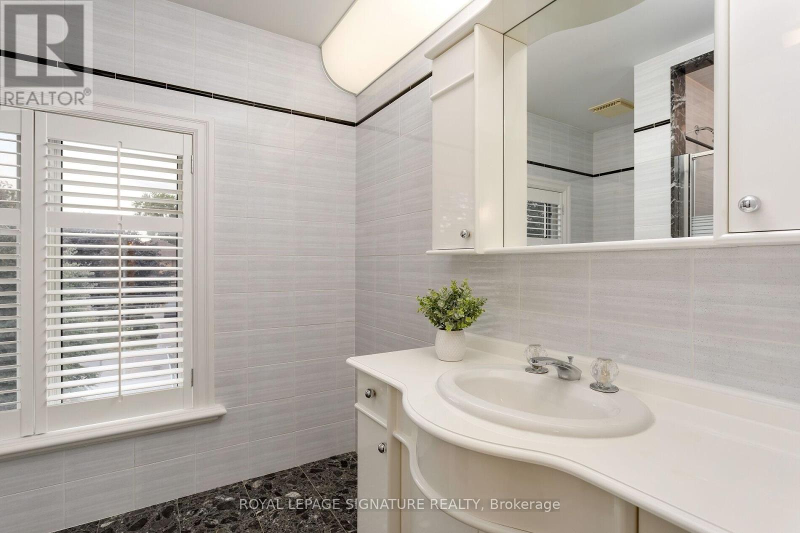 31 Lawrie Road, Vaughan, Ontario  L4J 3N6 - Photo 35 - N13007416