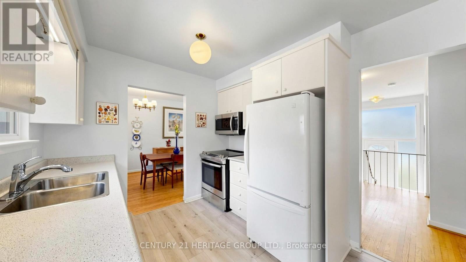 72 Romfield Circuit, Markham, Ontario  L3T 3H6 - Photo 17 - N13007432