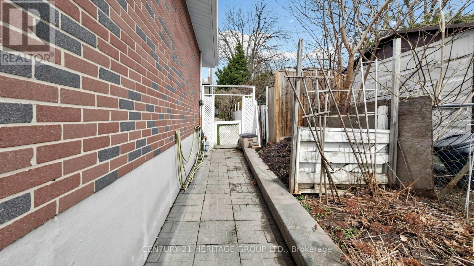 72 Romfield Circuit, Markham, Ontario  L3T 3H6 - Photo 46 - N13007432