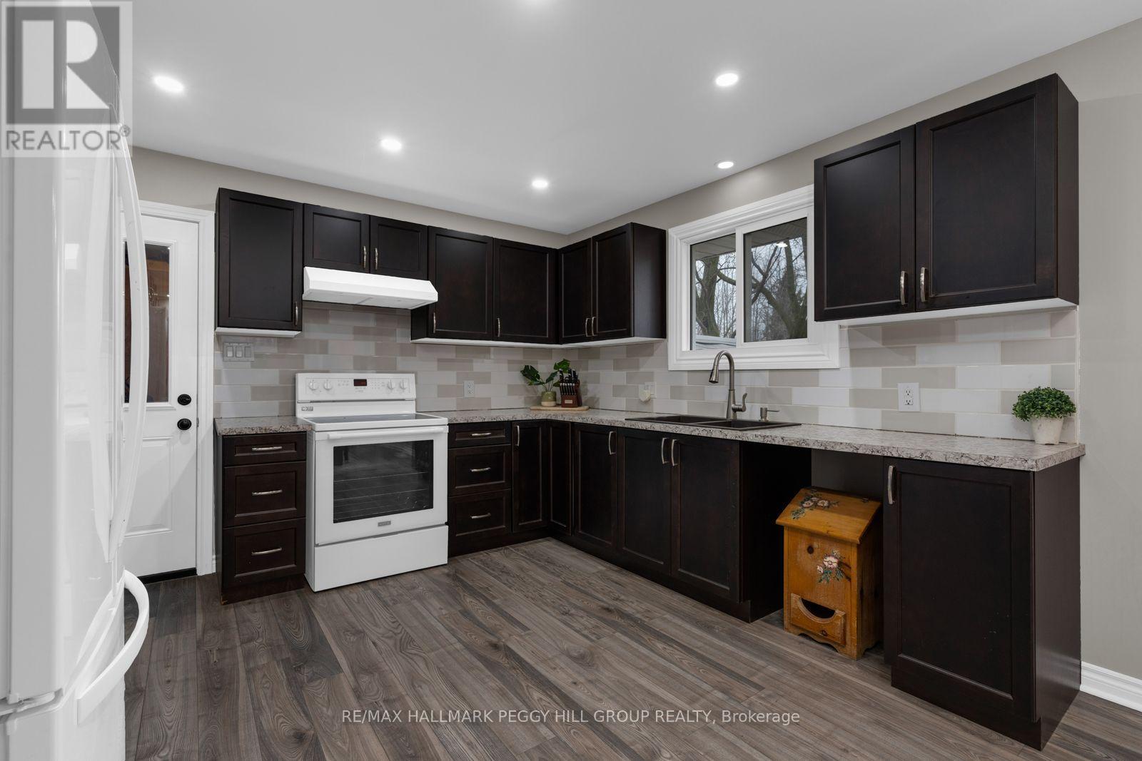 201 Dodson Road, Barrie, Ontario  L4N 4K2 - Photo 2 - S13007440