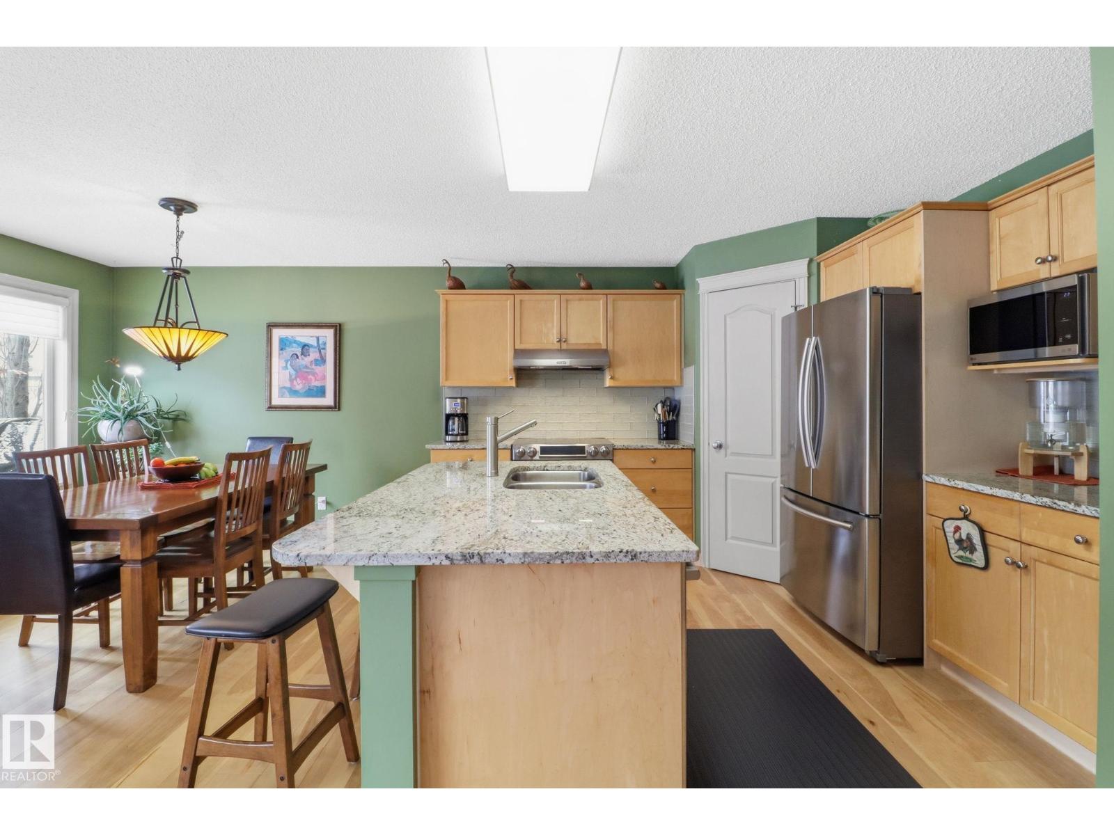 8311 11 Av Sw, Edmonton, Alberta  T6X 1E3 - Photo 2 - E4477546