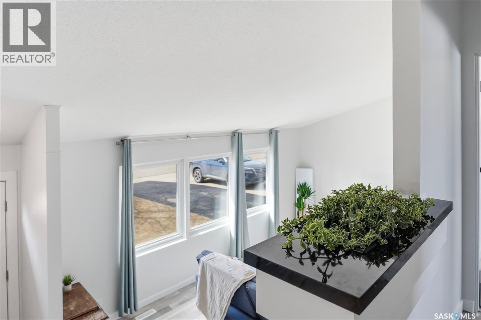 27 Lindsay Drive, Saskatoon, Saskatchewan  S7H 3E2 - Photo 5 - SK032920