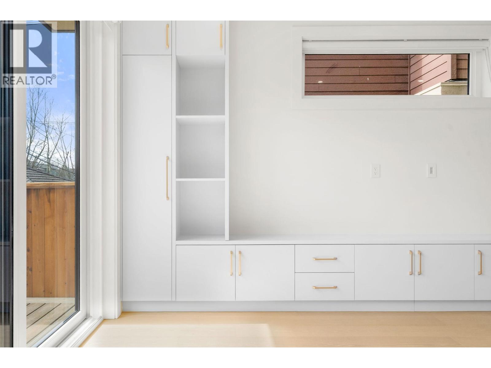 2 1582 E 2nd Avenue, Vancouver, British Columbia  V5N 1C7 - Photo 12 - R3109582