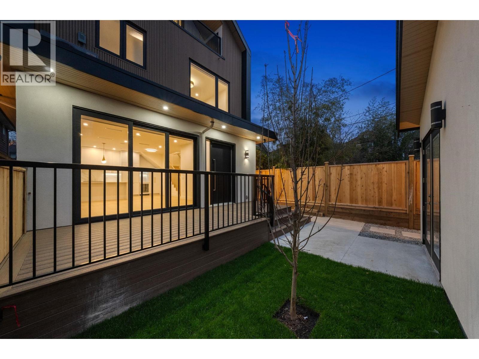 2 1582 E 2nd Avenue, Vancouver, British Columbia  V5N 1C7 - Photo 39 - R3109582