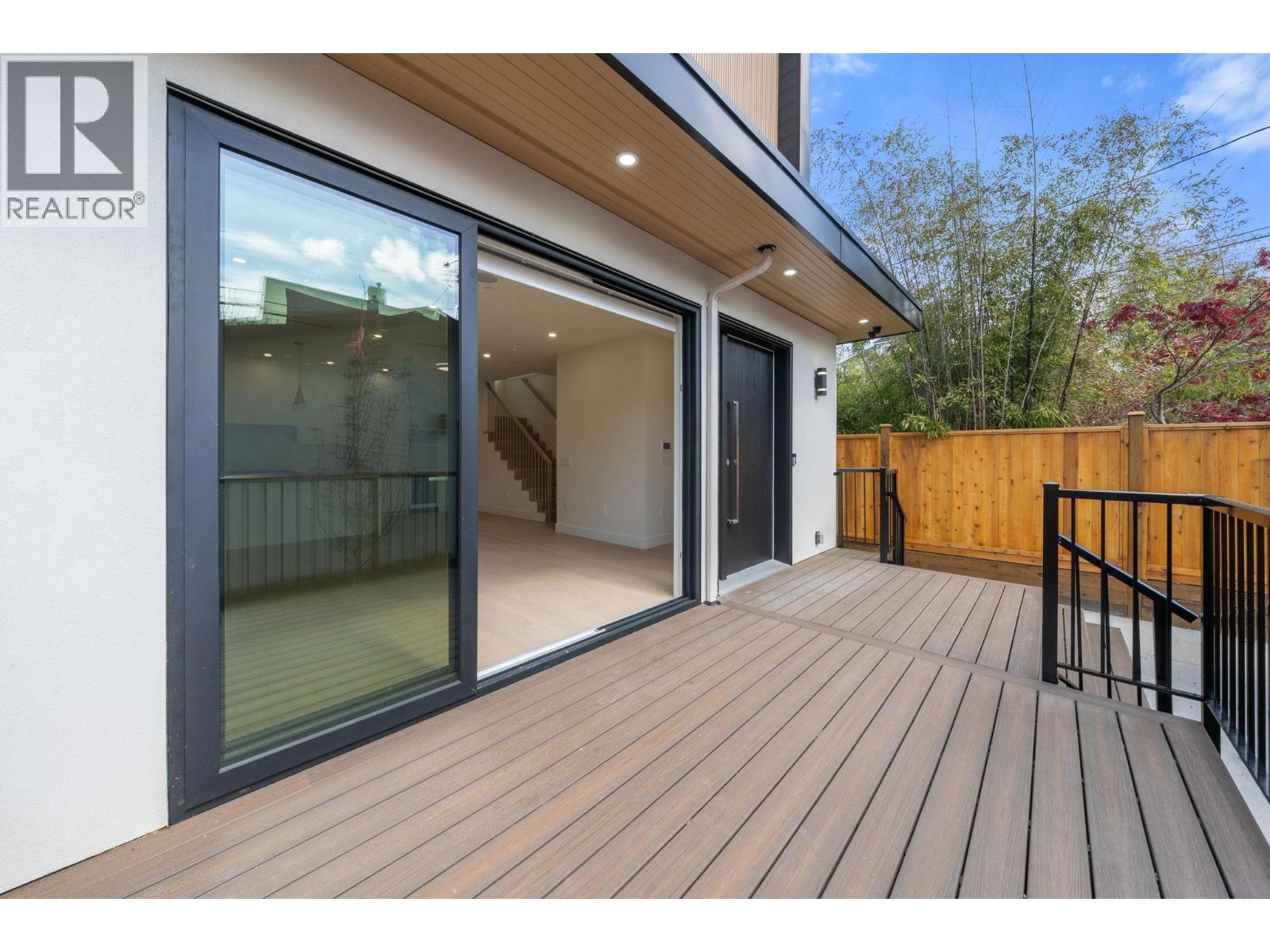 2 1582 E 2nd Avenue, Vancouver, British Columbia  V5N 1C7 - Photo 4 - R3109582