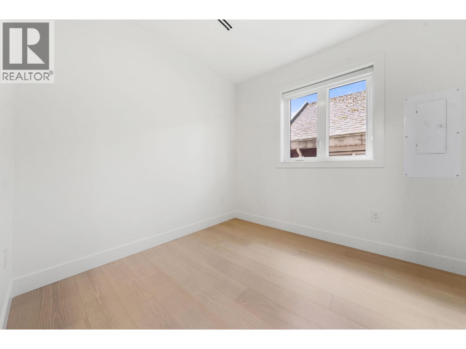 2 1582 E 2nd Avenue, Vancouver, British Columbia  V5N 1C7 - Photo 23 - R3109582