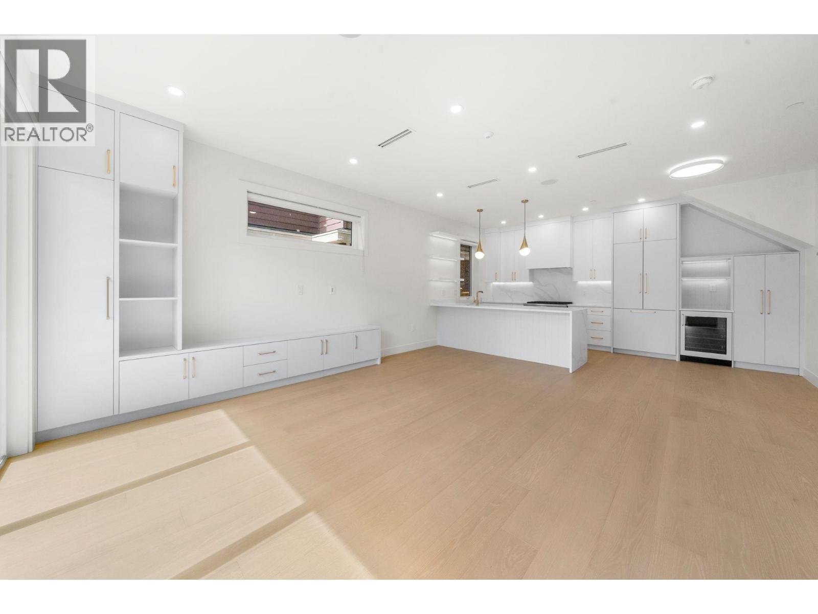 2 1582 E 2nd Avenue, Vancouver, British Columbia  V5N 1C7 - Photo 10 - R3109582