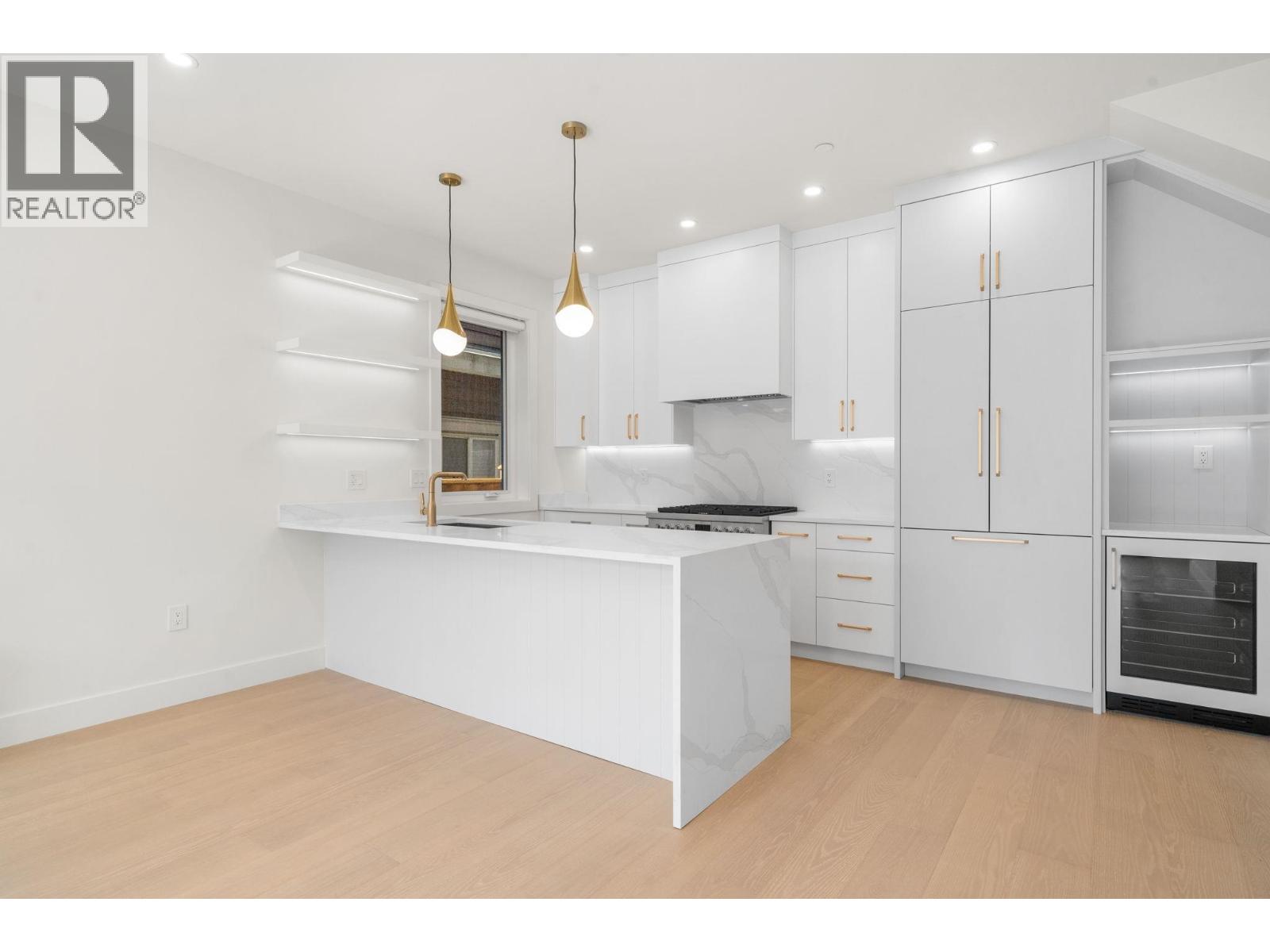 2 1582 E 2nd Avenue, Vancouver, British Columbia  V5N 1C7 - Photo 18 - R3109582