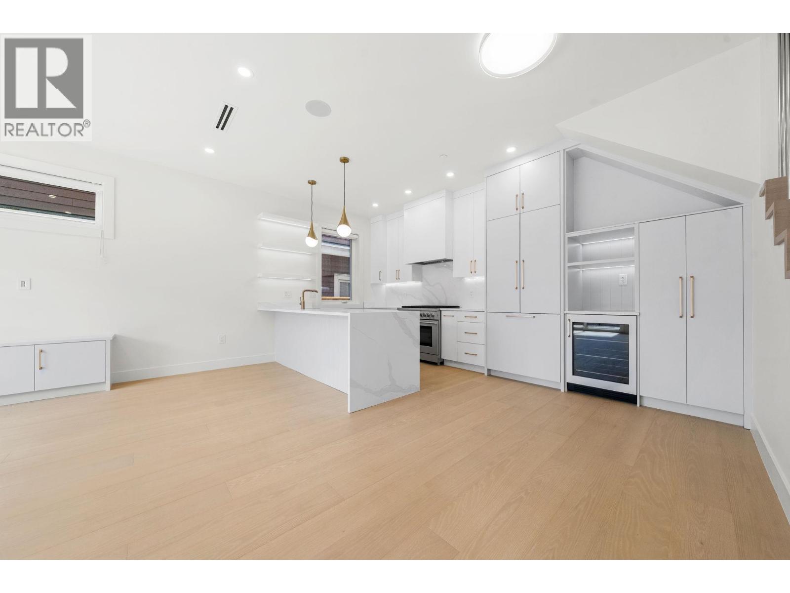 2 1582 E 2nd Avenue, Vancouver, British Columbia  V5N 1C7 - Photo 15 - R3109582