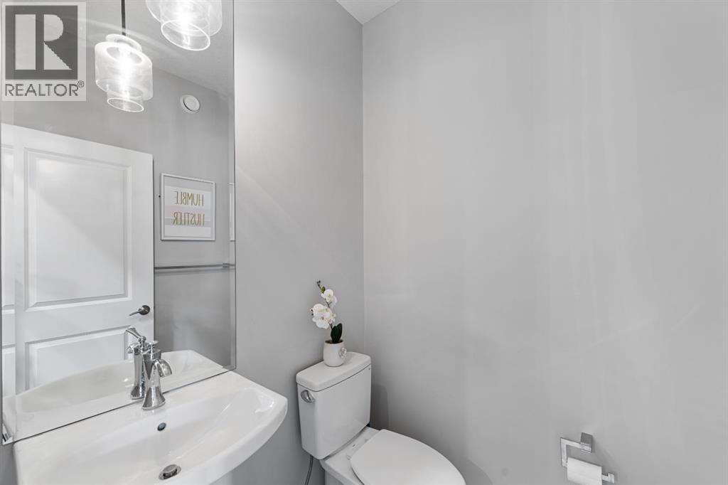 308 Lucas Way Nw, Calgary, Alberta  T3P 0R5 - Photo 5 - A2291673