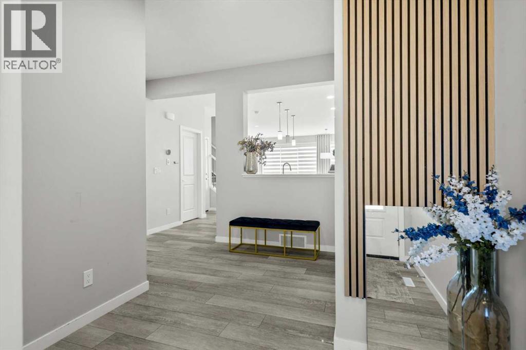 243 Silver Spruce Grove SW, Calgary, Alberta  T2X 5M2 - Photo 3 - A2299606