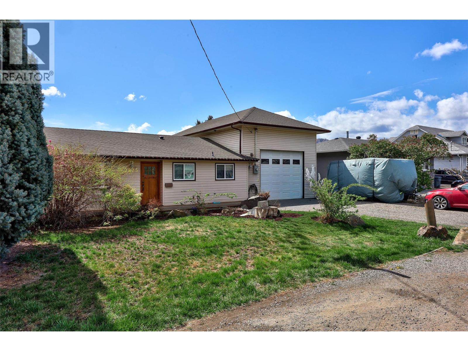 1825 Parkcrest Avenue, Kamloops, British Columbia  V2B 4W8 - Photo 2 - 10383177