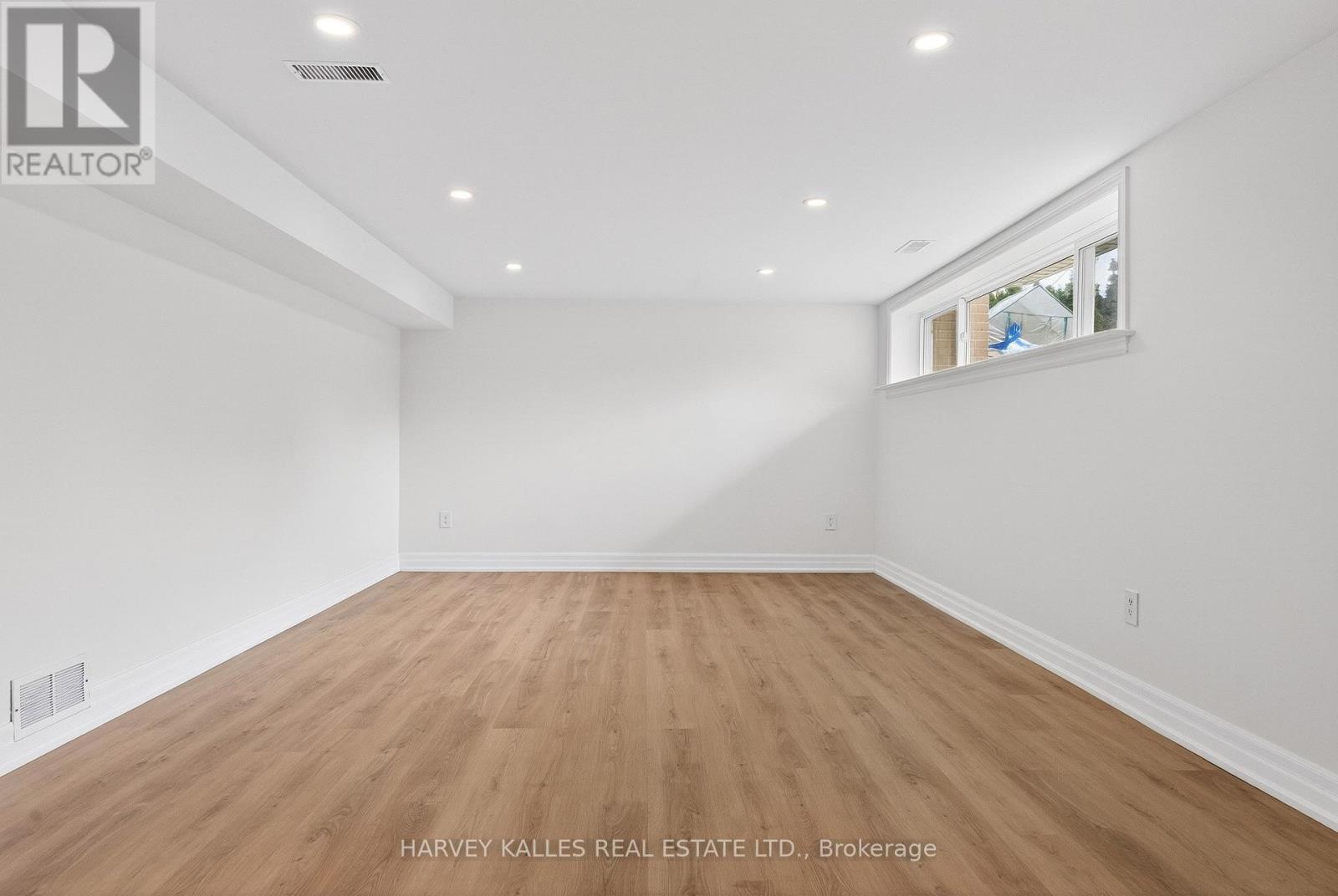 Basement - 67 Robinglade Drive, Toronto, Ontario  M9B 2R2 - Photo 5 - W13007322