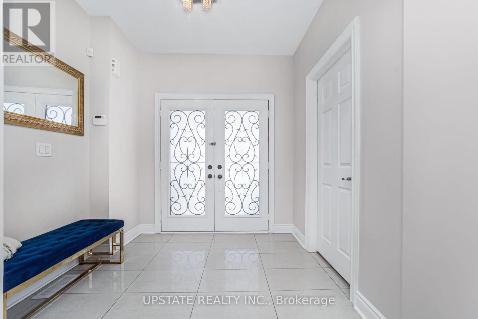 5 Dillon Drive, Brampton, Ontario  L6X 3B6 - Photo 3 - W13007350