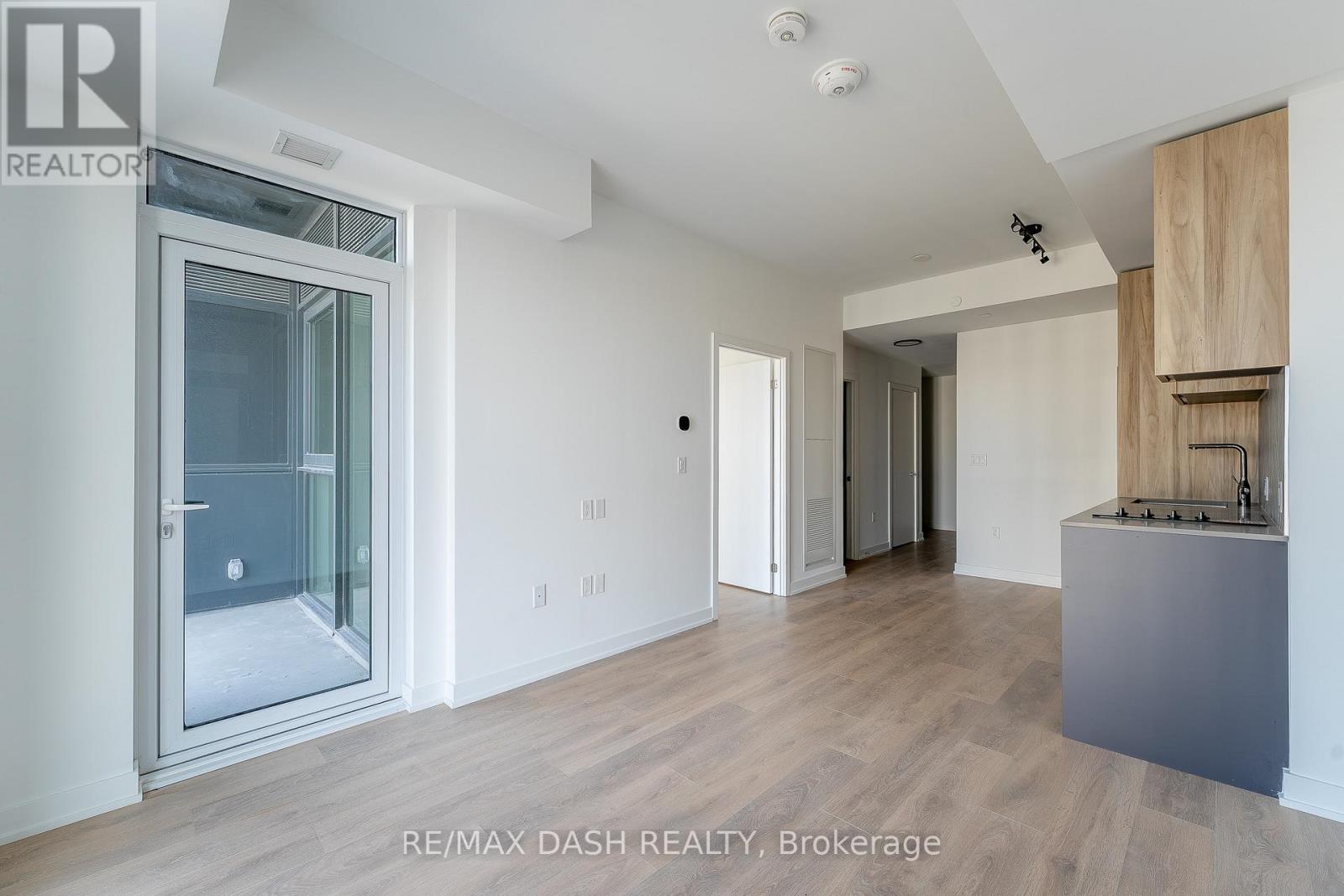 1001 - 1037 The Queensway Avenue, Toronto, Ontario  M8Z 0H5 - Photo 8 - W13007370