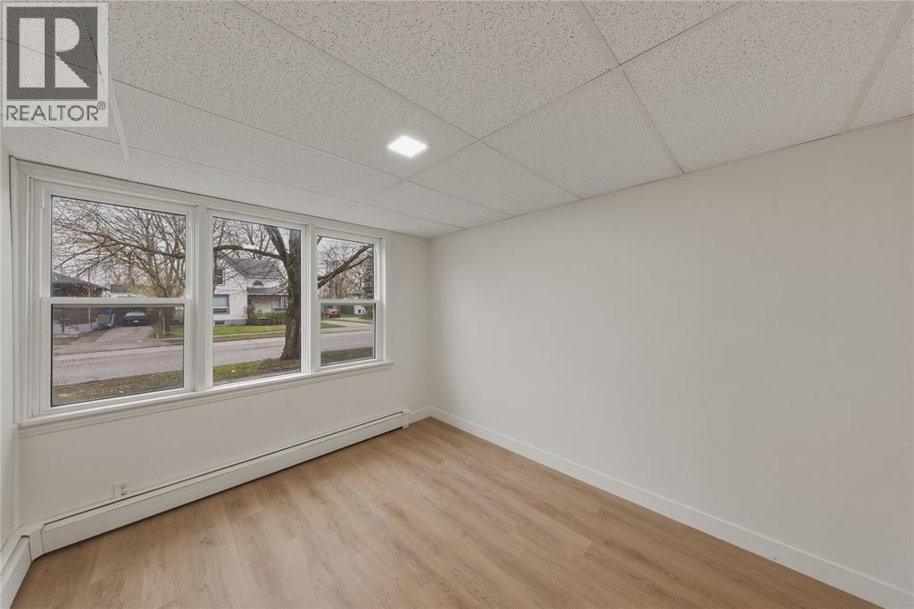 324 Vidal Street Unit# 1, Sarnia, Ontario  N7T 2T9 - Photo 9 - 26008093