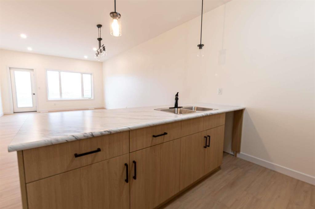 359 Normandeau Avenue, Ste Anne, Manitoba  R5H 0C7 - Photo 3 - 202601799