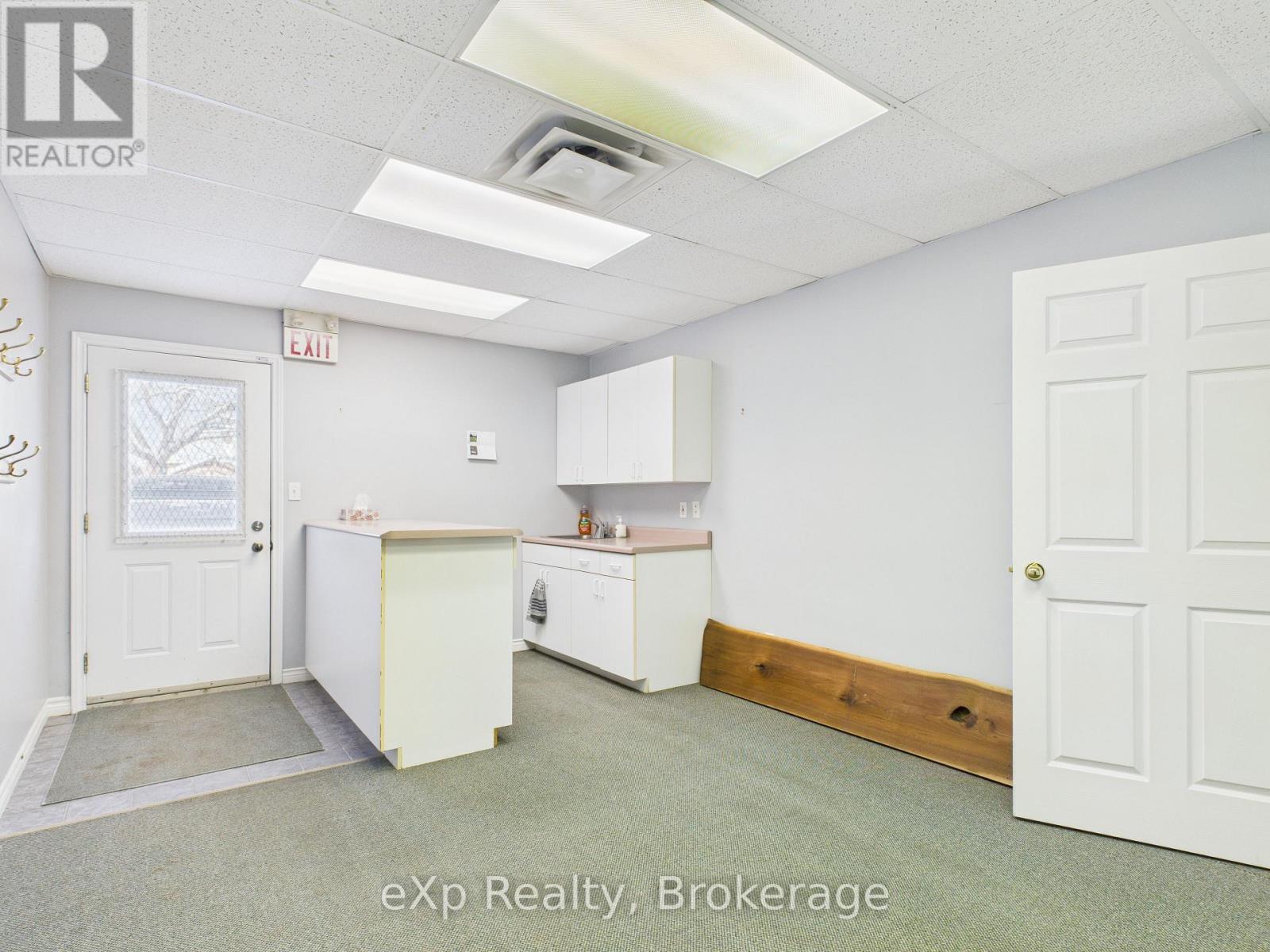 414 10th Street, Hanover, Ontario  N4N 1P6 - Photo 16 - X12740246