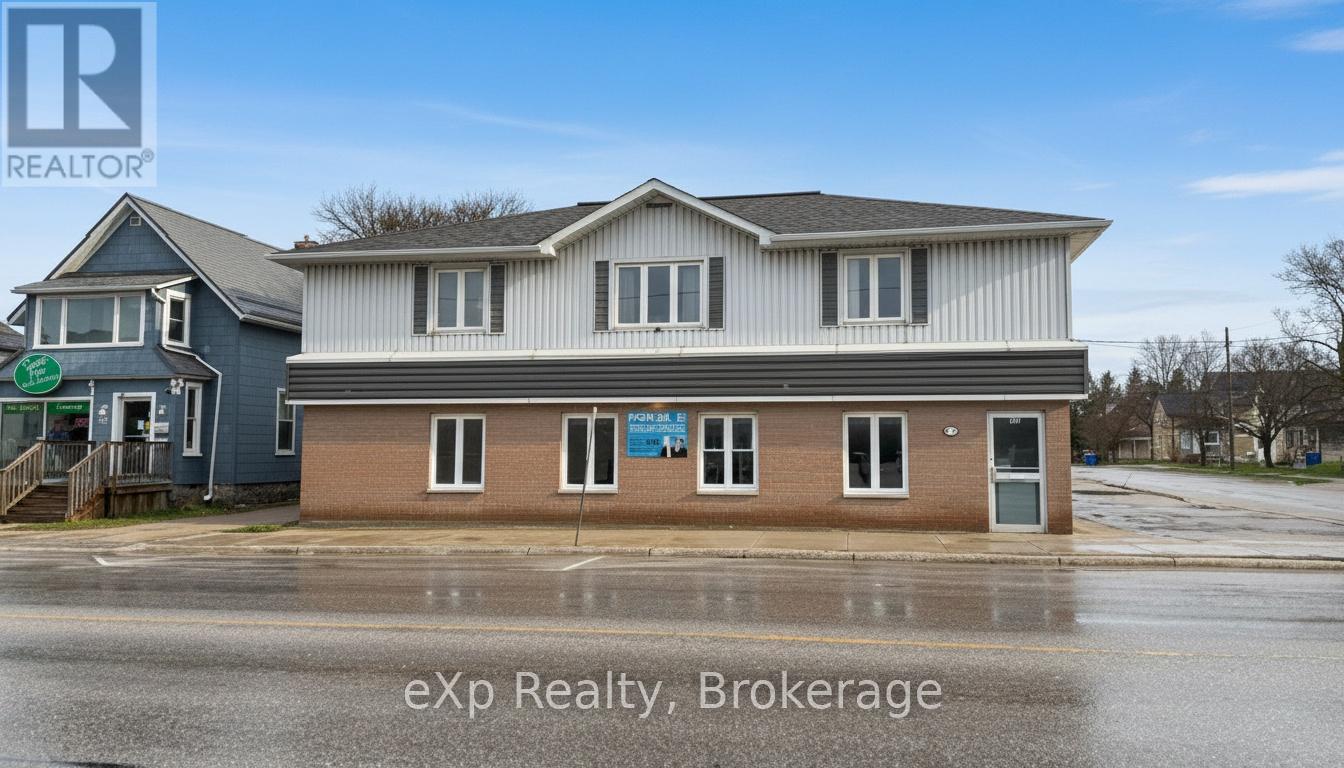 414 10th Street, Hanover, Ontario  N4N 1P6 - Photo 2 - X12740246