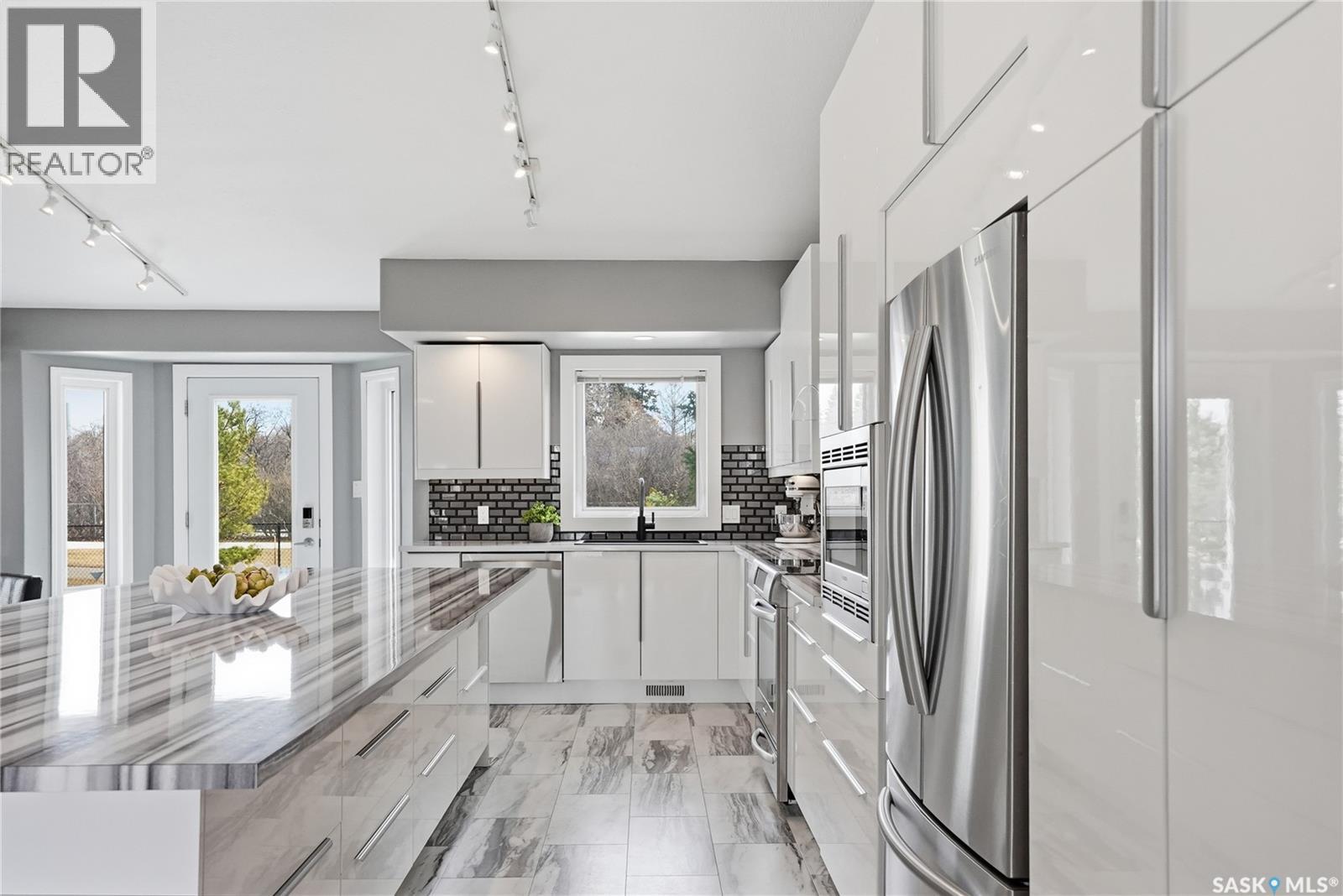 406 Laycoe Crescent, Saskatoon, Saskatchewan S7S 1H4 - Photo 13 - SK033109