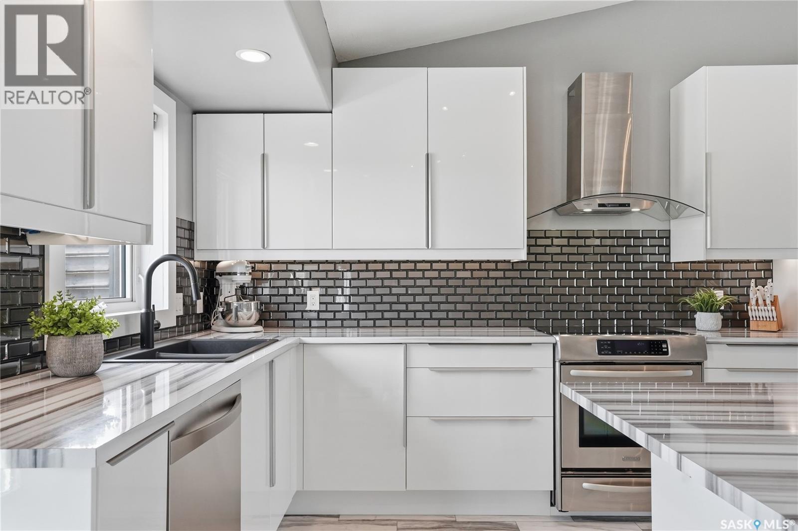 406 Laycoe Crescent, Saskatoon, Saskatchewan S7S 1H4 - Photo 18 - SK033109