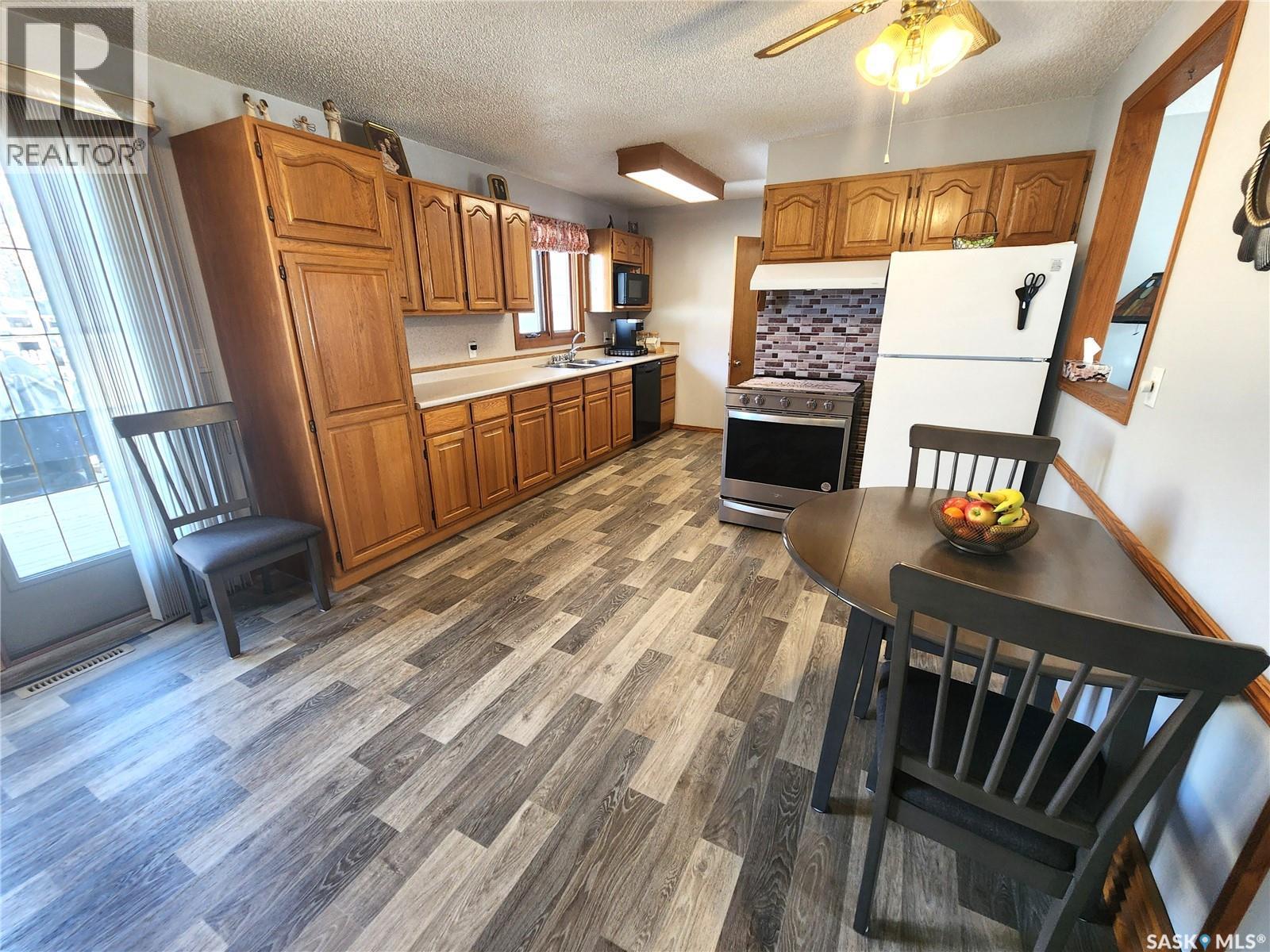 410 Gallaway Street, Estevan, Saskatchewan  S4A 0A9 - Photo 8 - SK033100