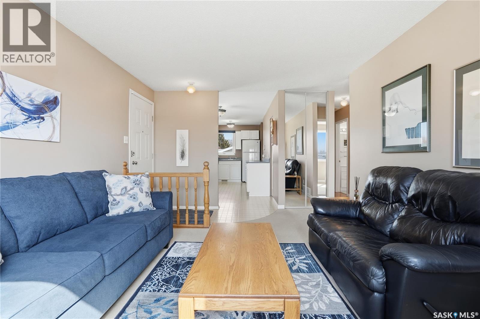 111 Forsyth Crescent, Regina, Saskatchewan  S4R 5L8 - Photo 6 - SK033086