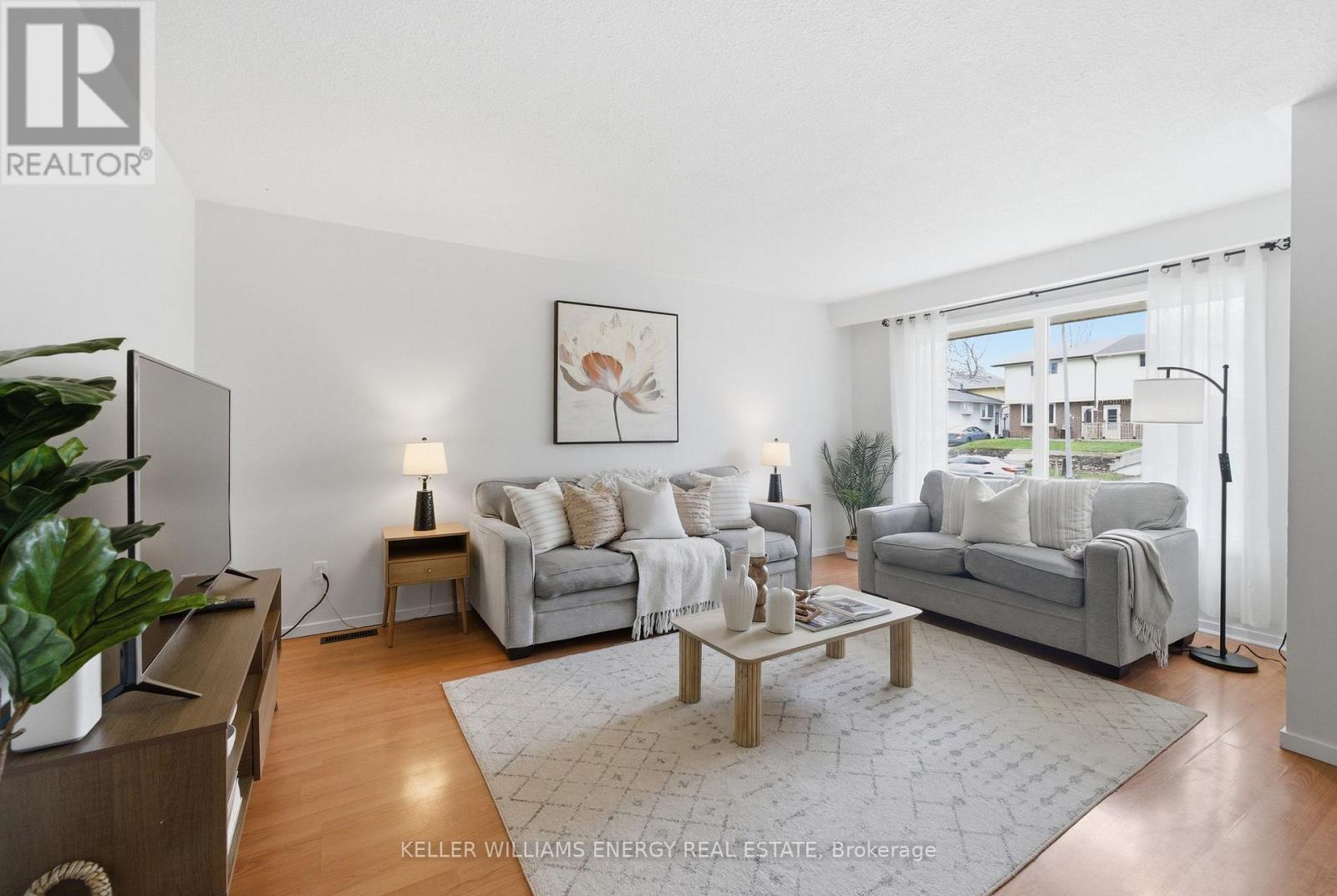 441 Maplewood Drive, Oshawa, Ontario  L1G 5R7 - Photo 3 - E13006314