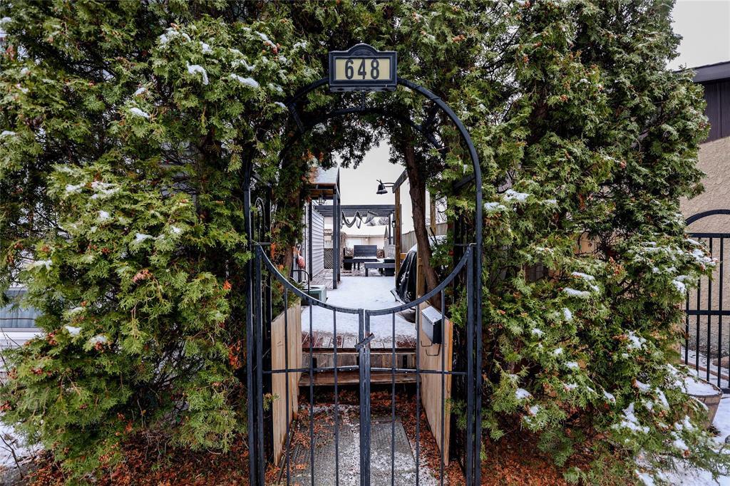 648 Mcmeans Avenue E, Winnipeg, Manitoba  R2C 3T1 - Photo 2 - 202607209