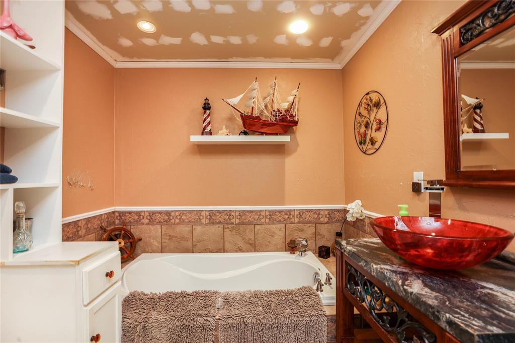 648 Mcmeans Avenue E, Winnipeg, Manitoba  R2C 3T1 - Photo 20 - 202607209