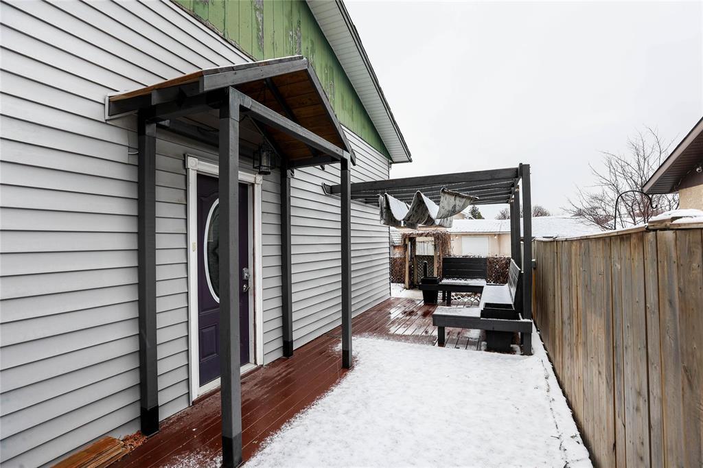 648 Mcmeans Avenue E, Winnipeg, Manitoba  R2C 3T1 - Photo 32 - 202607209