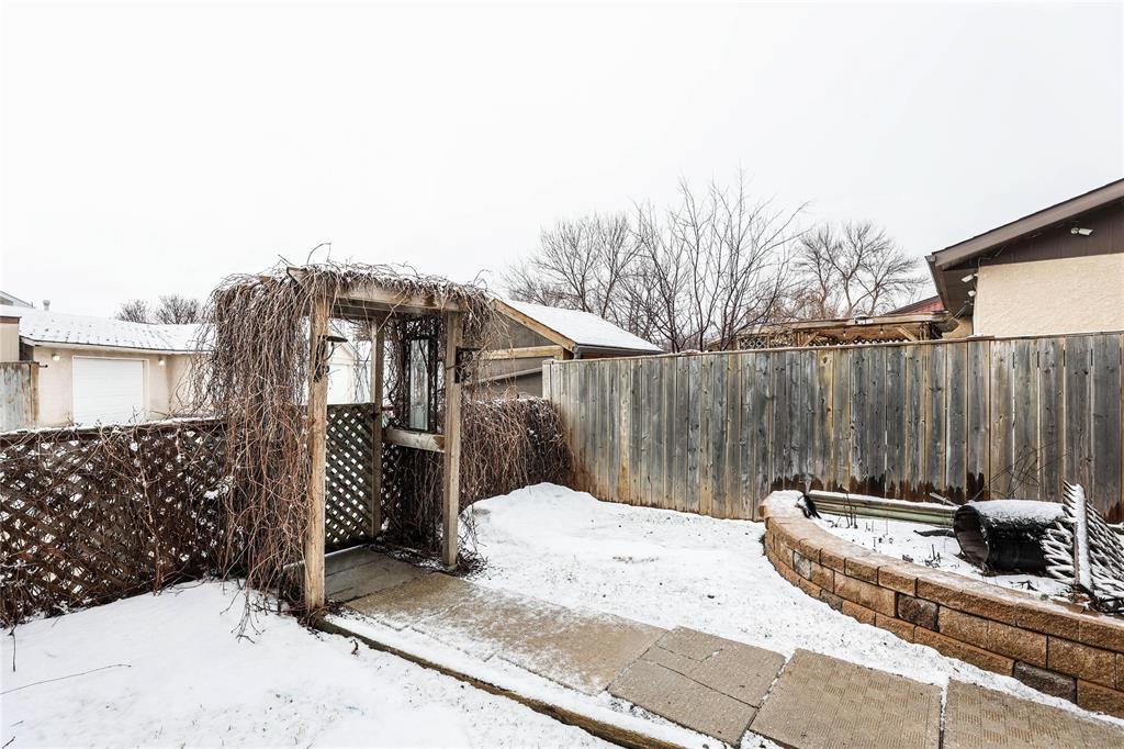 648 Mcmeans Avenue E, Winnipeg, Manitoba  R2C 3T1 - Photo 34 - 202607209
