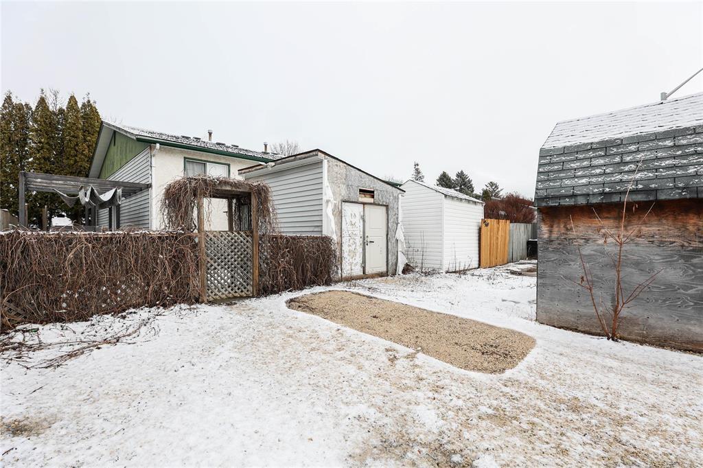 648 Mcmeans Avenue E, Winnipeg, Manitoba  R2C 3T1 - Photo 35 - 202607209