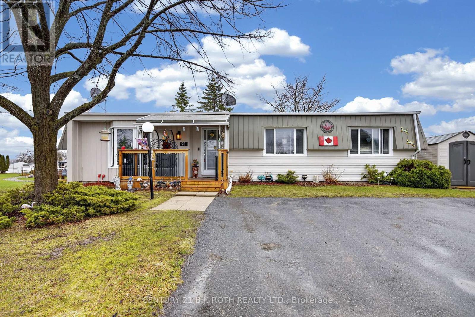 25 Comforts Cove Crescent, Innisfil, Ontario  L9S 1S3 - Photo 2 - N12899824